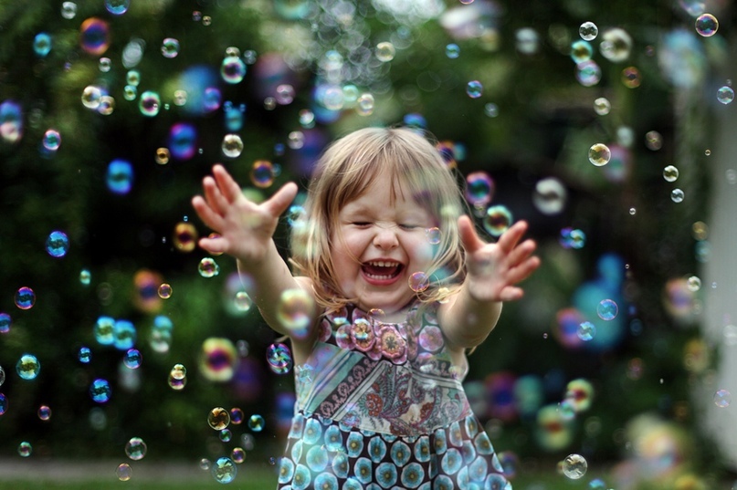 Мыльные пузыри опасны для детей? Что, если ребенок попробовал их на вкус?